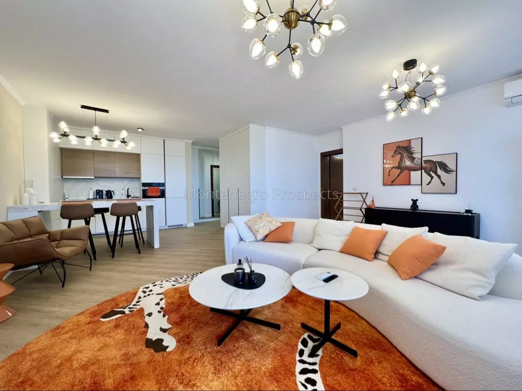 12713 lux becici 4 1067x800