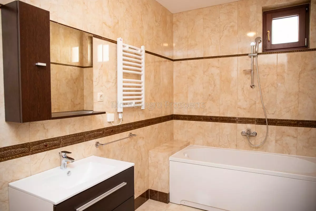 12703 becici an 11 1200x800