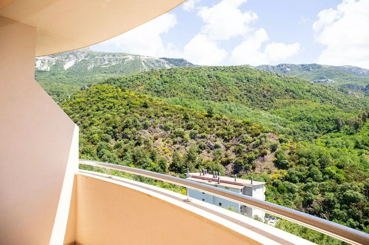 12710 11 1201x800 1201x800