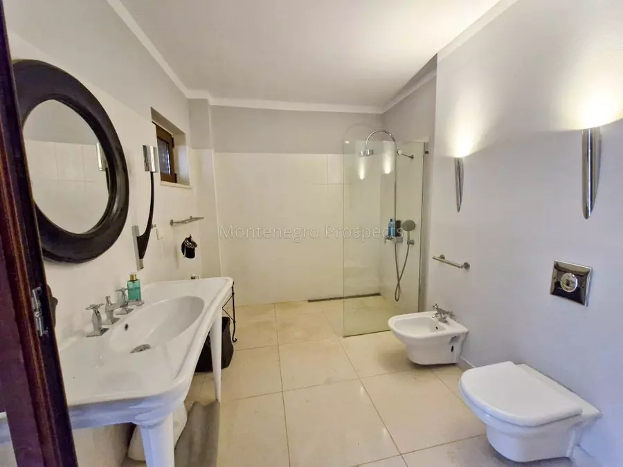 12665 townhouse becici 37 1067x800