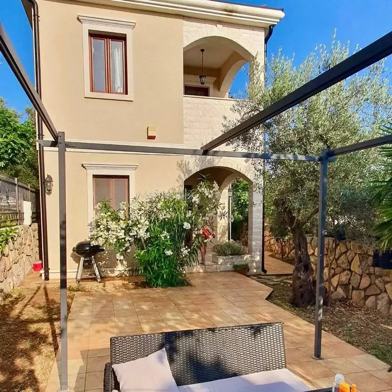 77073 villa rezevici 1 800x800