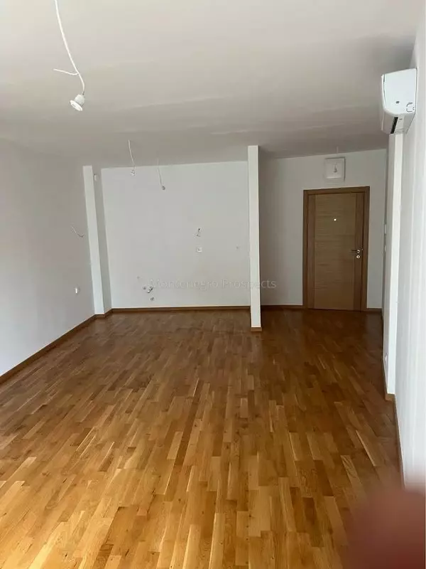 77074 dvosoban stan becici 4 600x800