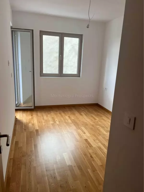 77074 dvosoban stan becici 9 600x800