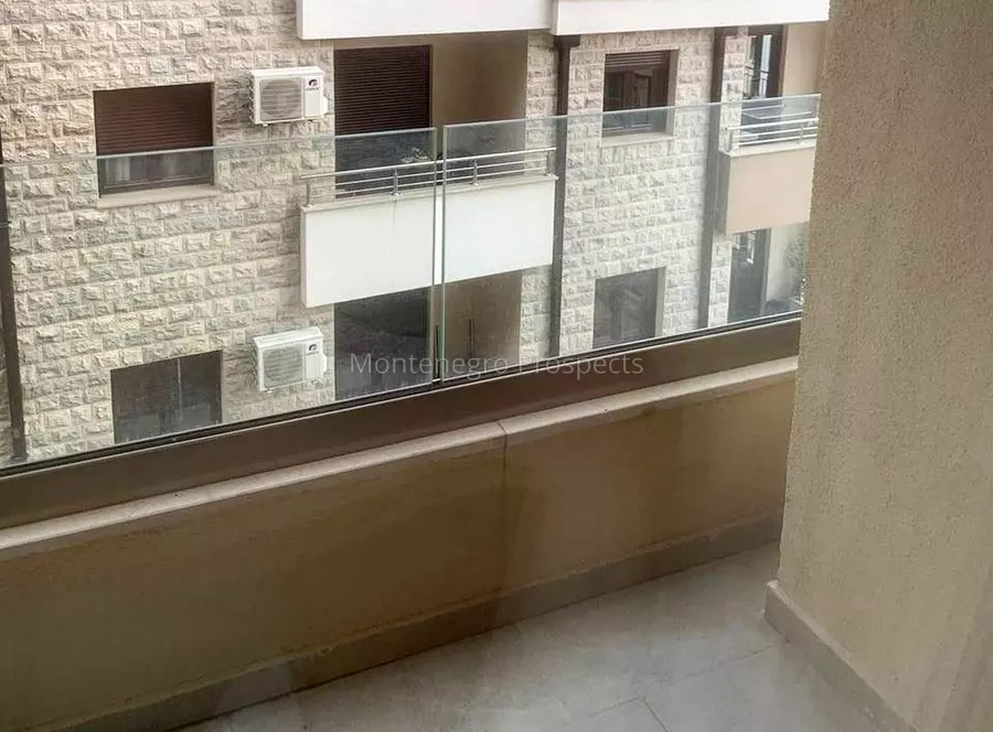 12743 studija becici 2 1085x800